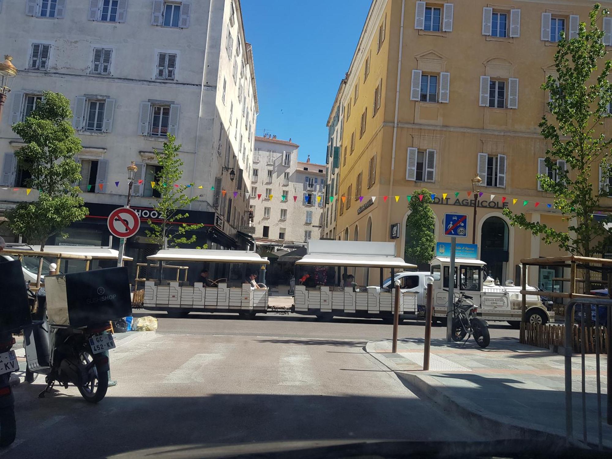 Ajaccio Cathedrale Au Coeur De La Citee Imperiale Pour 3 A 4 Pers Proche Des Belles Plages Et De Toutes Commodites Port A 2mn *